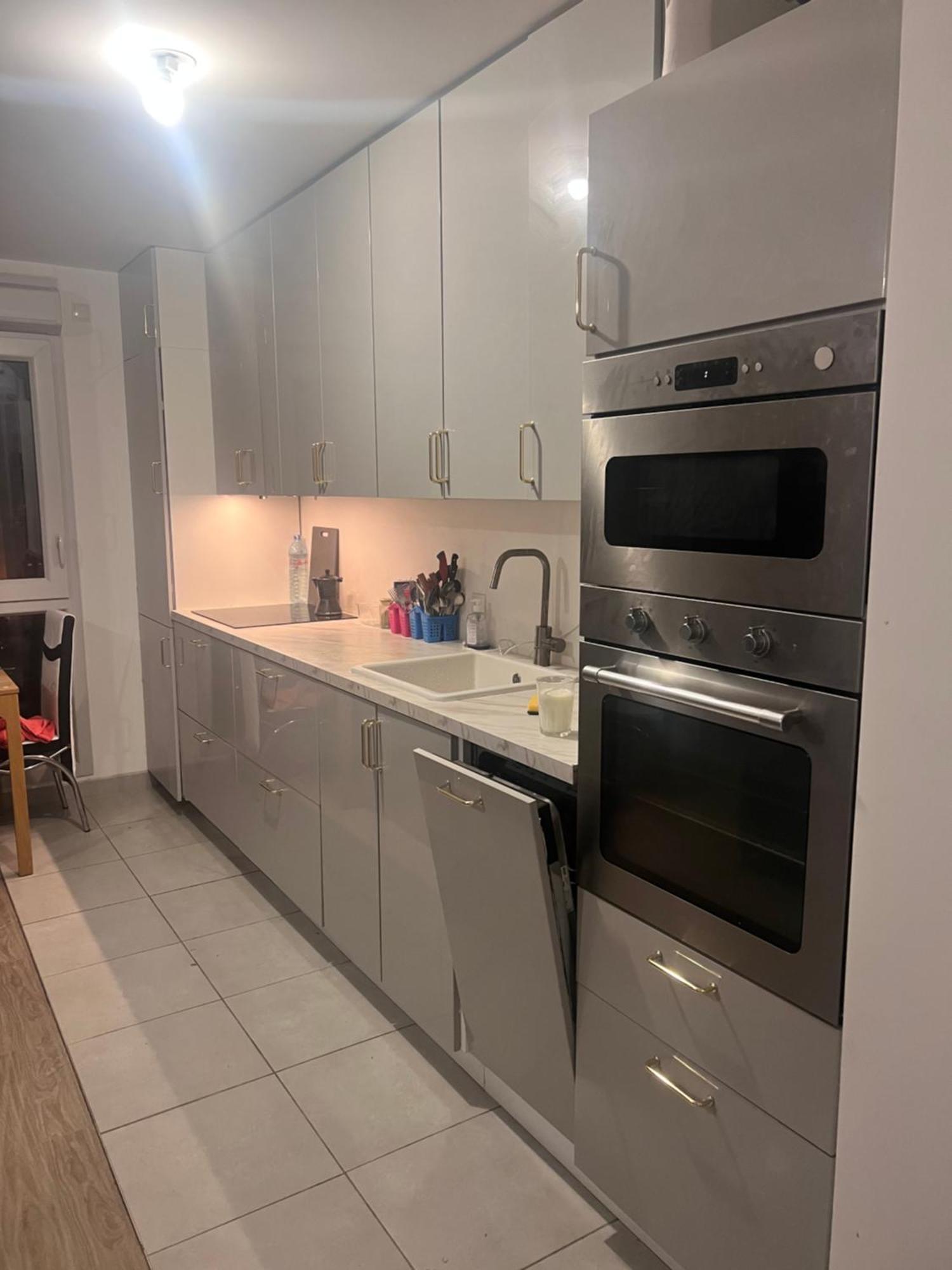 Chambre Individuelle Dans Un Appartement A 37 De Champs Elysees Сартрувиль Экстерьер фото