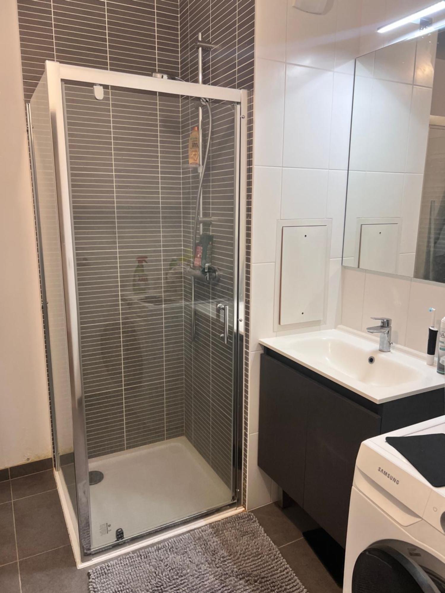 Chambre Individuelle Dans Un Appartement A 37 De Champs Elysees Сартрувиль Экстерьер фото
